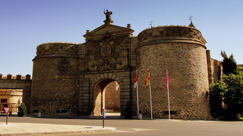 Cổng Puerta del Sol, Toledo