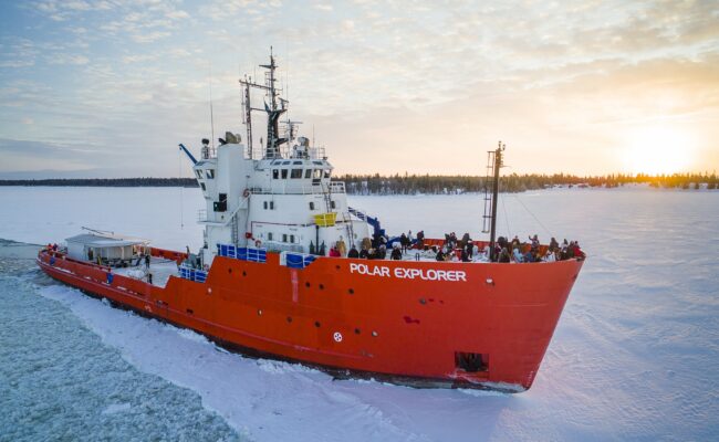 Tàu phá băng Polar Explorer